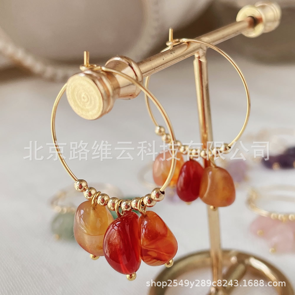 Europa y los Estados Unidos semipreciosa natural cristal lingüizo pendientes de perla amatista irregular pendientes de acero de titanio pendientes de acero mujeres