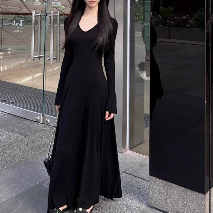 法式针织配大衣连衣裙子2025新款女早春季设计感气质收腰掐腰长裙|undefined