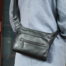2025时尚新品英伦男士单肩斜挎包 休闲潮流牛皮包 日系旅行真皮包