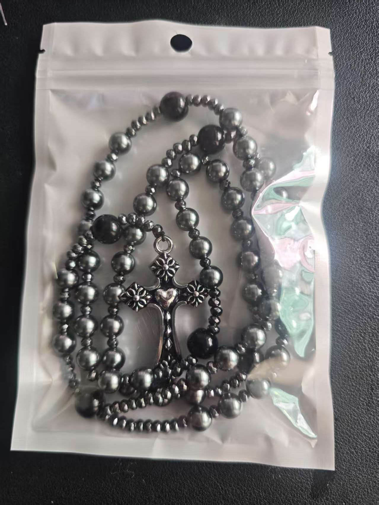 2022 verano nuevo transfronterizo negro natural cuentas redondas cadena larga negro Ball piedra Cruz Rosario collar de los hombres al por mayor