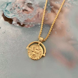 项链;戒指;耳钉