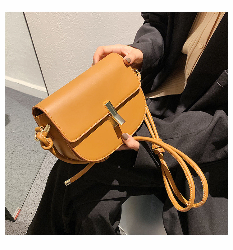 Retro Fashion Solid Color One-shoulder Saddle Small Square Bag Wholesale Nihaojewelry display picture 10