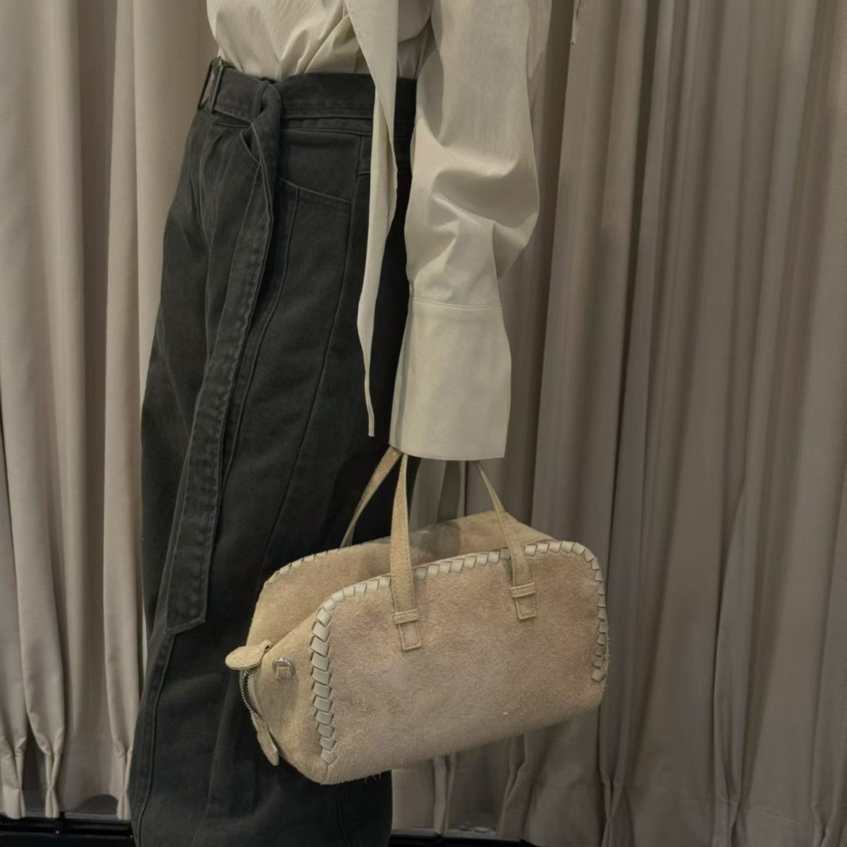 Niche Design New Hand-Woven First-Layer Frosted Cowhide Boston Bag Commuter High-End Portable Crossbody Bag