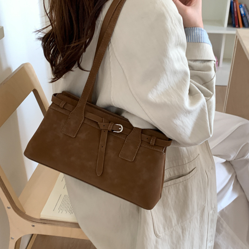 Retro nicho bolso de terciopelo de seda mujer 2025 nuevo estilo de viaje universal bolso de hombro de brazo bolso de moda ocio