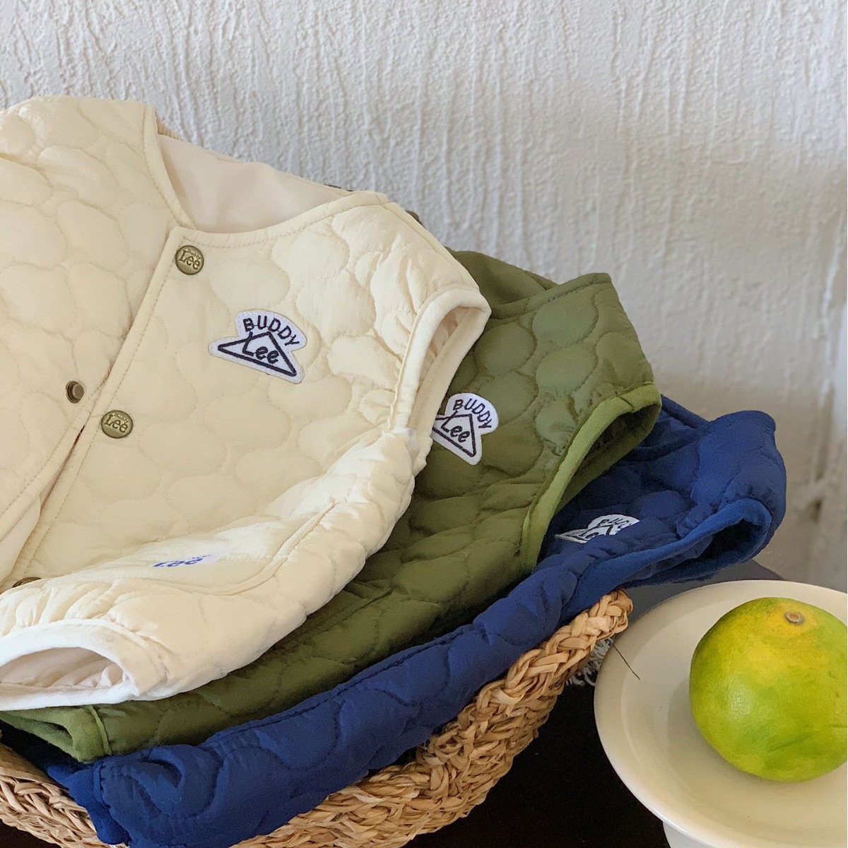 2023 INVIERNO DE LOS NIÑOS abajo algodón chaleco niñas engrosada chaleco japonés niños de invierno abrigo en stock