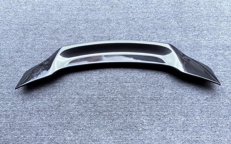 Applicable to 2021-2023 Audi A3L models: RS3-style carbon fiber roof spoiler, no drilling required