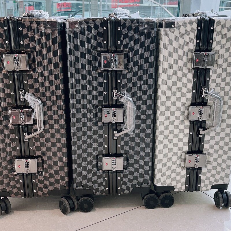 Checkerboard Pattern Trolley Suitcase with Silent Universal Wheels, Travel Suitcase, 20inch Carry-On Luggage, Unisex Student Trolley Suitcase