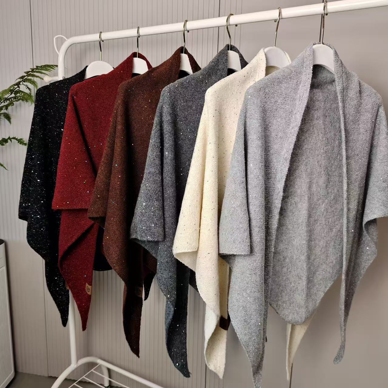 韩版基础搭配氛围感三角巾披肩女秋冬保暖羊毛混纺加宽围巾围脖女