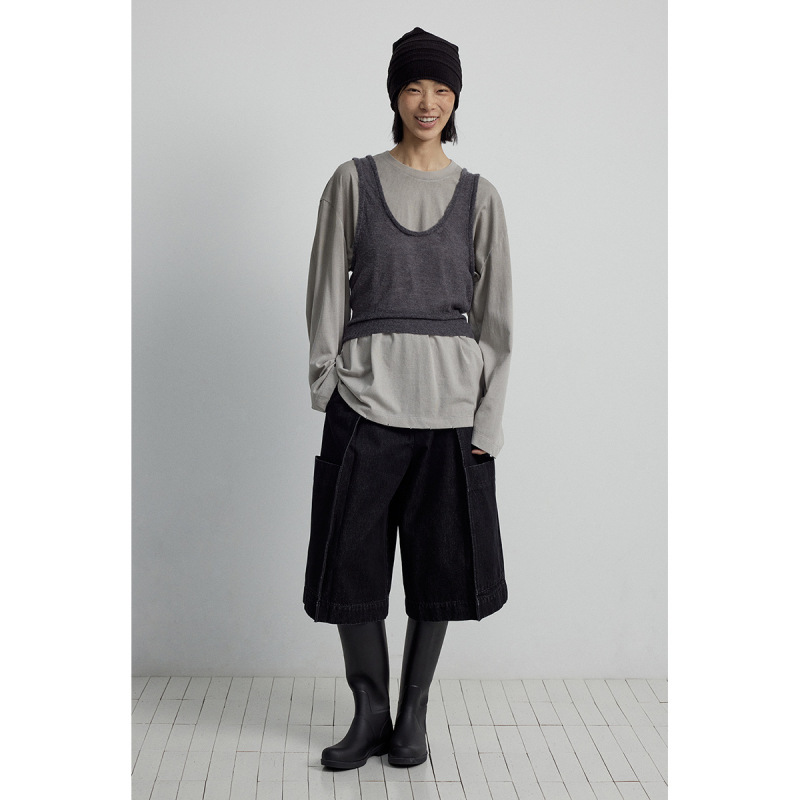 [Shixing] New Alpaca Woolen Thin and Transparent U-Neck Stacked with Short Slim-Fitting Pure Color Vest for Women V7507