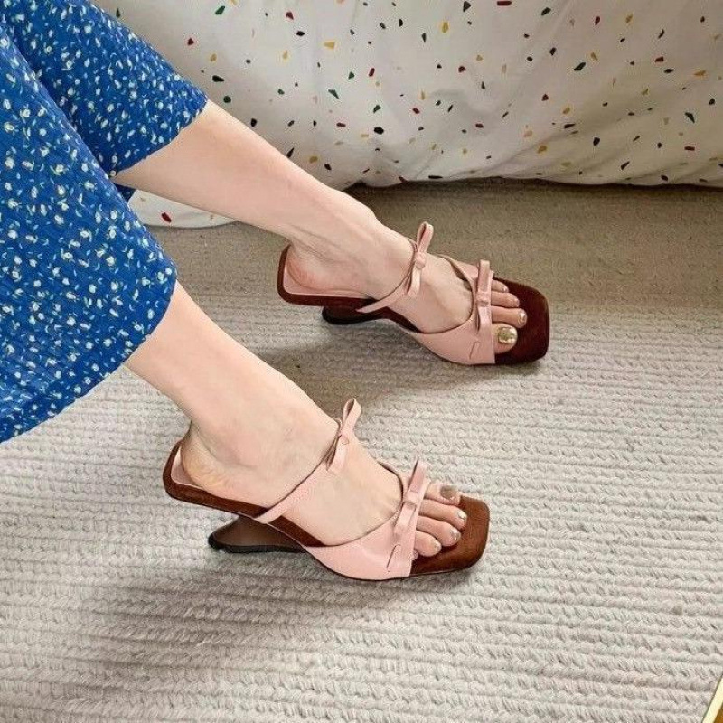 프렌치 스타일의 원라인 힐리스 하이힐, 발이 피곤하지 않고 아름다운 웨지힐 로마 샌들, 여성 여름 아우터, 절묘함