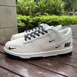 Dunk Low�����׺��װ׾G�׻����ڰײ��{��ŮУ�@���e�͎��\��Ь