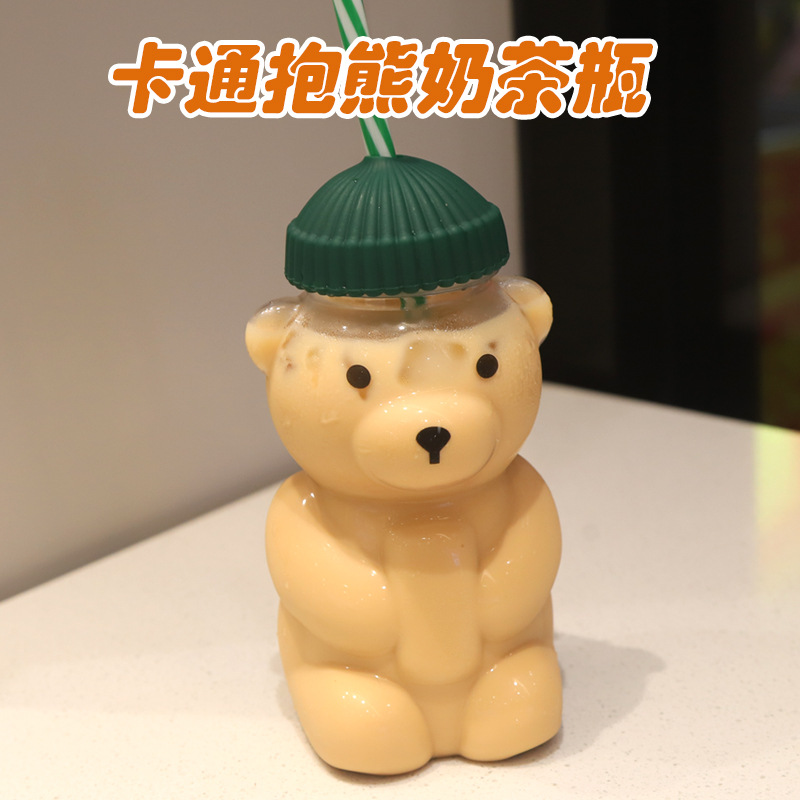 Manufacturer's In-Stock Plastic Bear-Shaped Milk Tea Beverage Cup Disposable Cup with Green Lid for Christmas