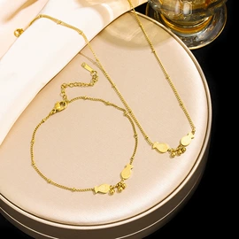 项链;手链;耳钉