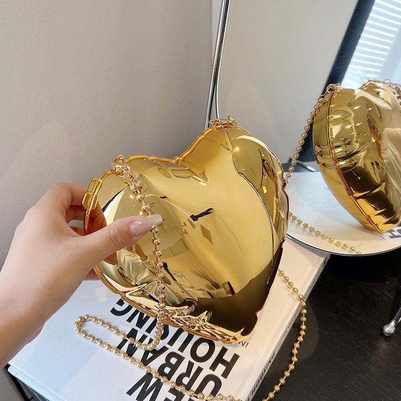 Bolsa tiracolo feminina elegante com corrente_voghion.com