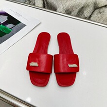 �¿�W��Ůʿ�Ж|�ϰ�����������Ƥˮ荿���ĸ��ƽ��һ������Ь�r