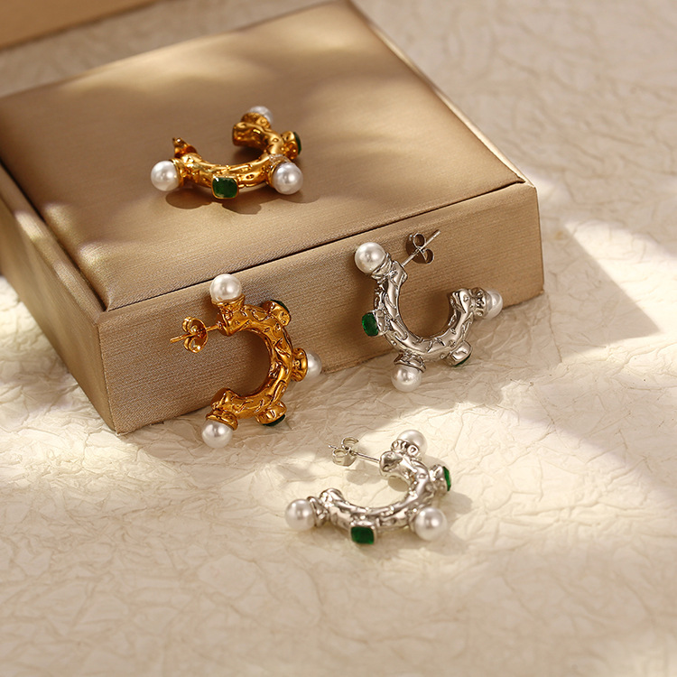 Transfronteriza europea y americana retro diamante perla pendientes de acero inoxidable luz estilo de lujo asimétrico tendencia de la moda en forma de C pendientes femeninos