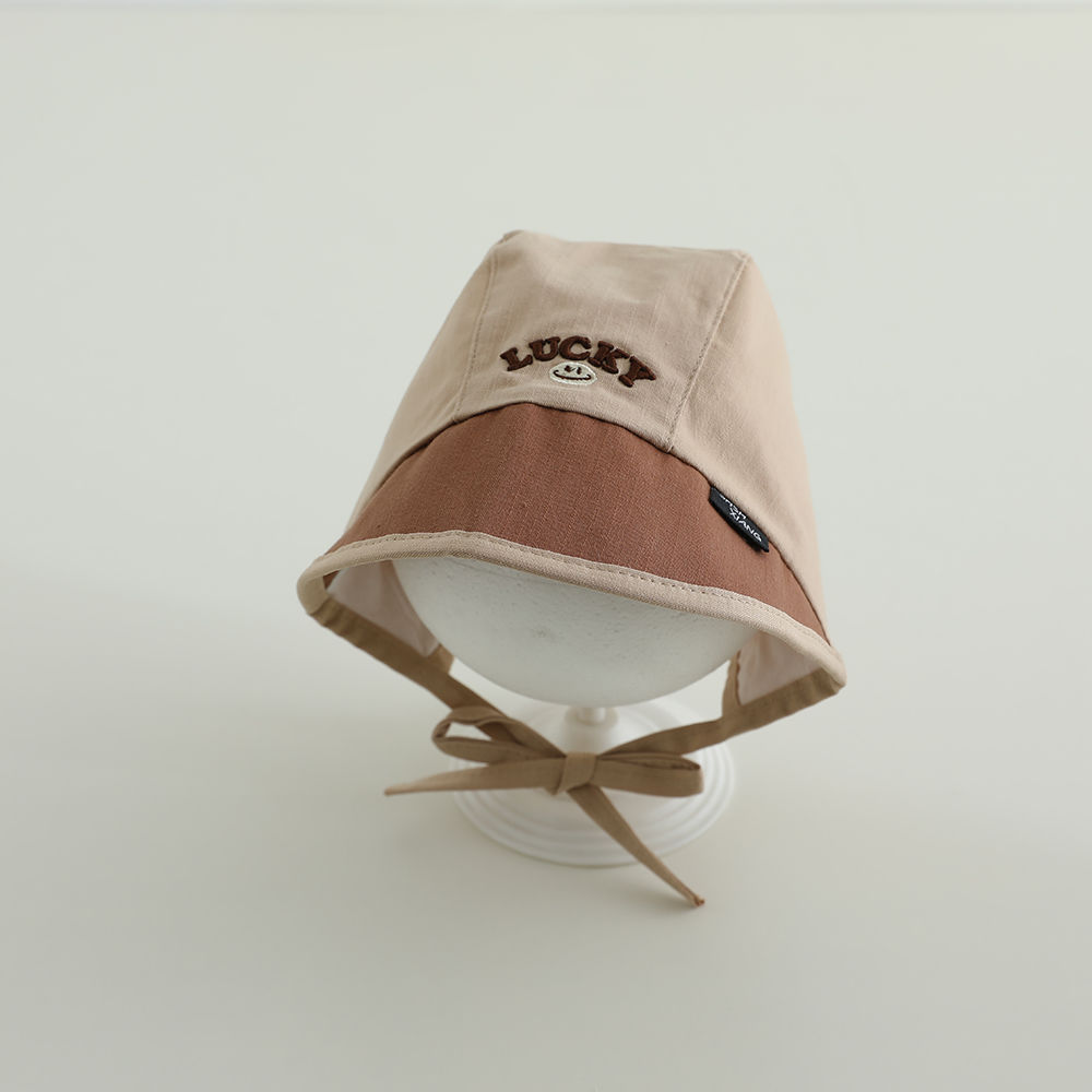 Sombrero coreano para bebés primavera y otoño delgado lazos letras baojou sombrero de corte sombrero de sombrero de abrigo recién nacido puerta de chimenea sombrero de marea