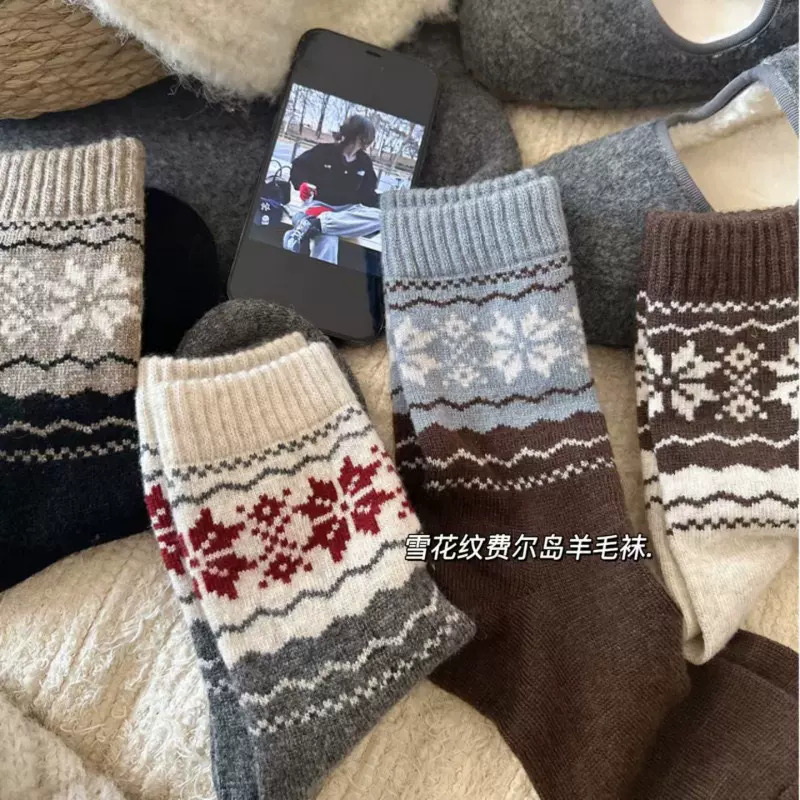冬天加厚保暖费尔岛复古羊毛条纹袜子女中筒雪花纹堆堆袜诸暨袜业