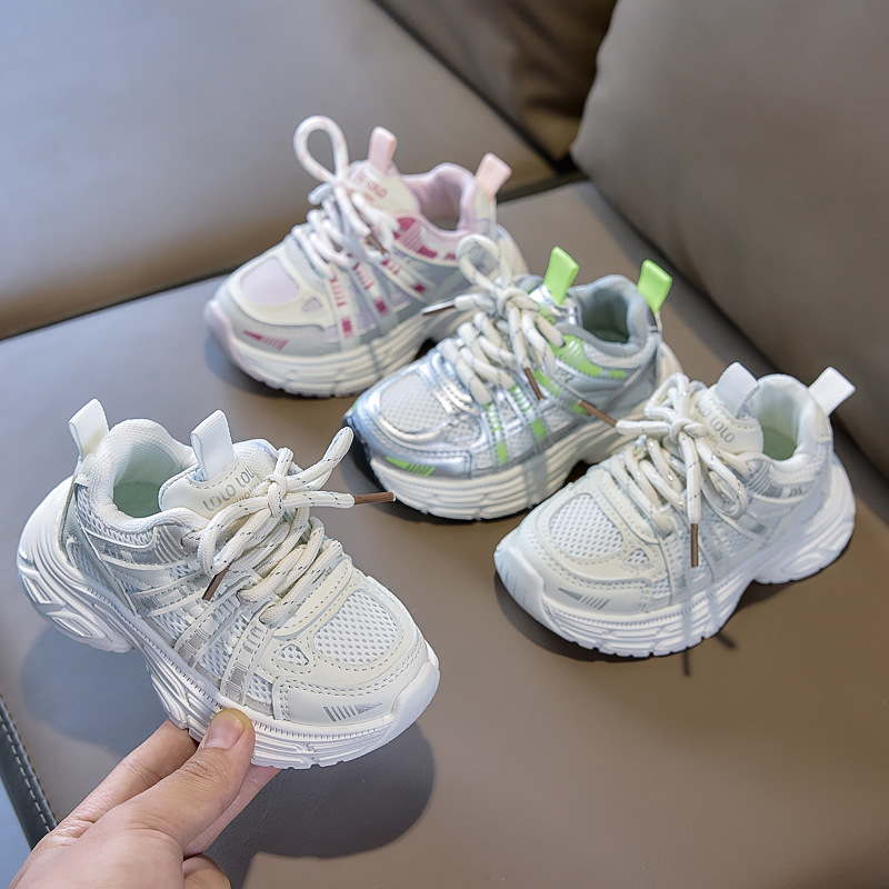 Zapatos deportivos de niñas en stock 2026 primavera y otoño niños respirables zapatos de running para padres zapatos casuales de malla para niños