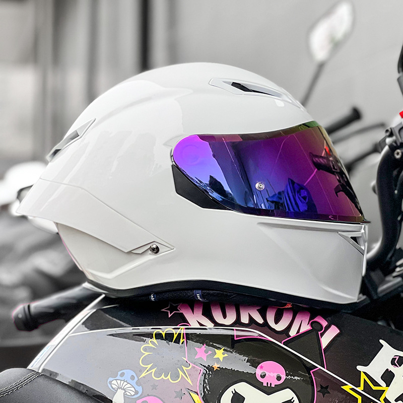 Casco de motocicleta femenino lindo coche eléctrico casco completo motocicleta lazo explosión de sonido niña de alto valor luz de luna blanca otoño e invierno