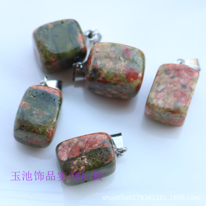 Colgante de cristal natural pequeño cuadrado rosa verde dongling ágata rojo colgante irregular pendientes collar accesorios diy