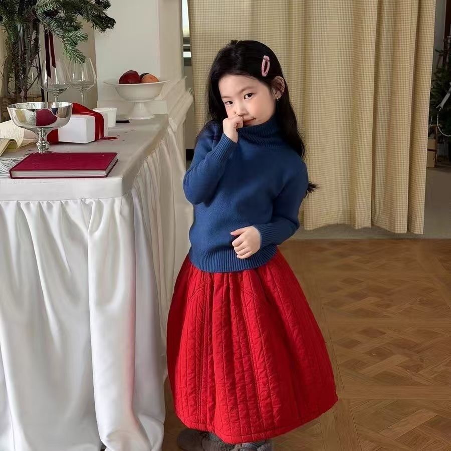 Niñas de invierno 2025 nuevo estilo coreano retro literatura simple y ligera falda de Año Nuevo de algodón