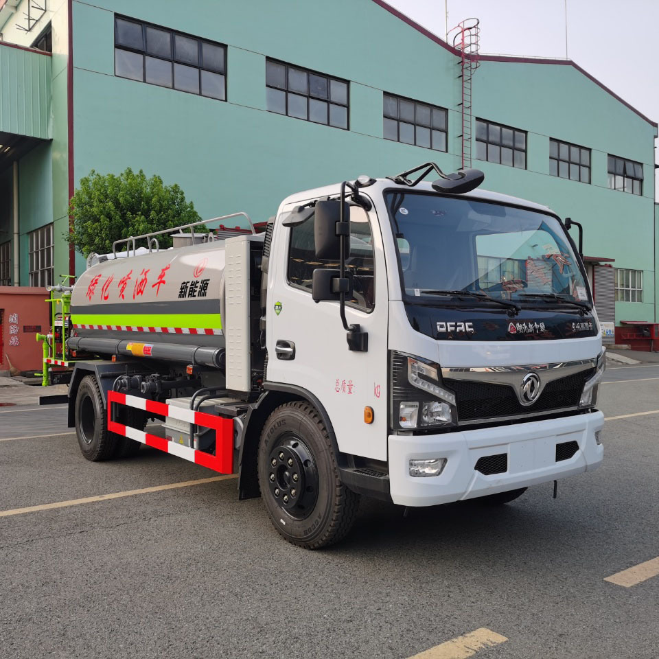 New Energy Sprinkler Truck Dongfeng 9-Ton Multi-Functional Greening and Dust-Suppression Sprinkler Truck for First-Tier Cities