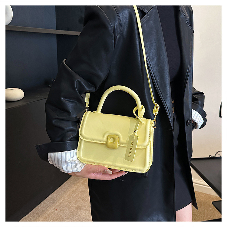 Stile coreano alla moda piccolo quadrato 2024 estate nuovo articolo per le donne, alla moda ed elegante, dolce borsa a tracolla, casual_voghion.com