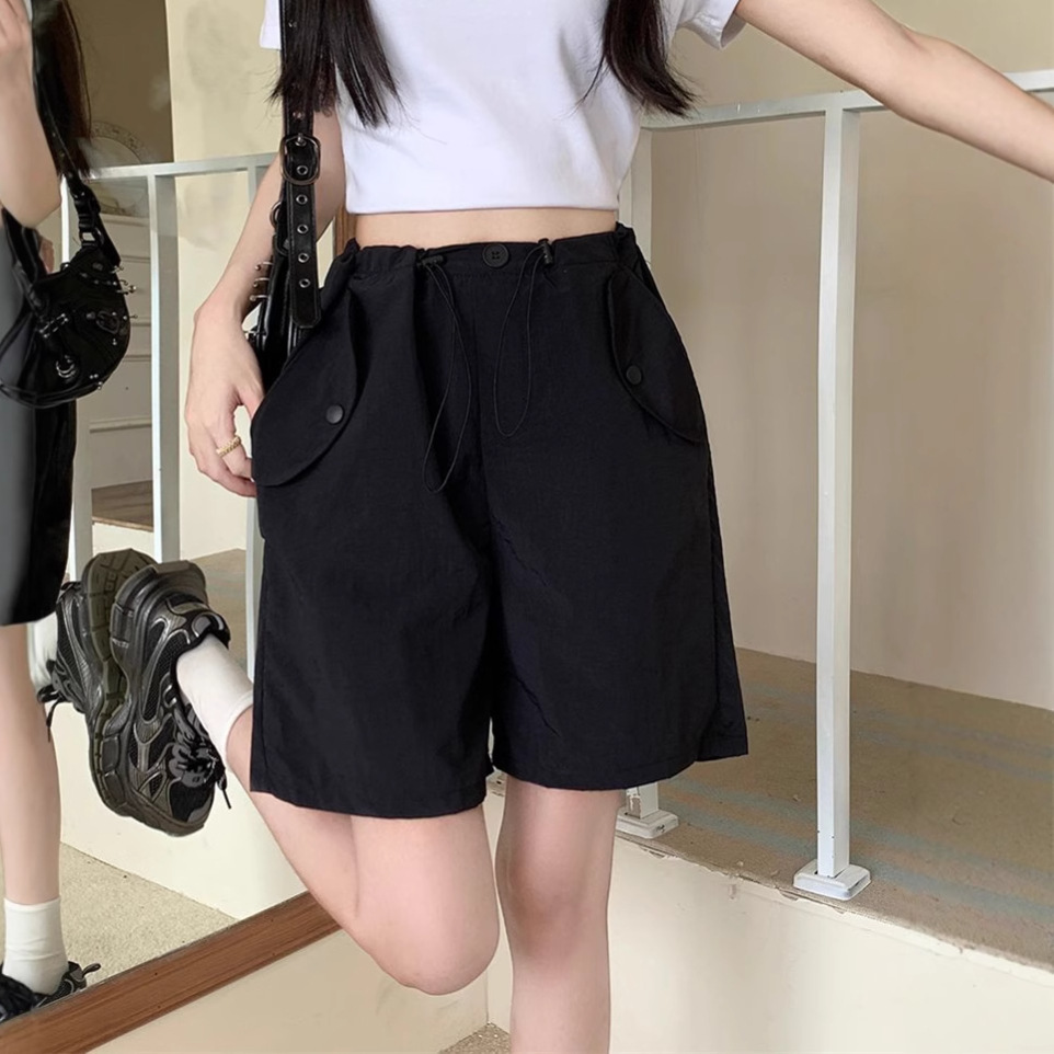 검은색