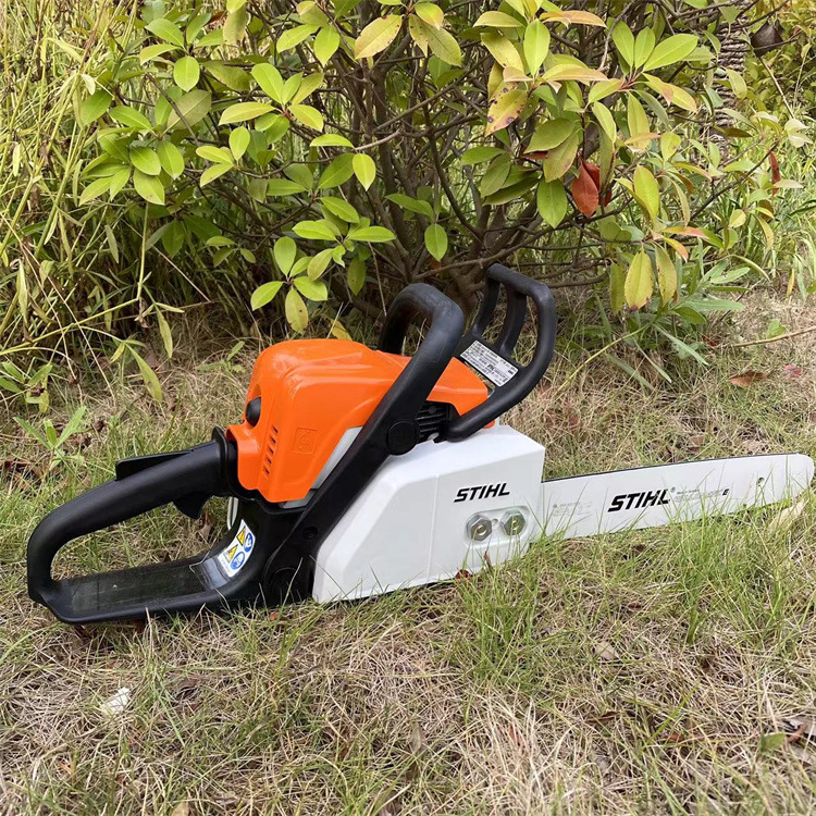 大马力口四冲程油锯伐木锯家用小型砍树机大功率纯汽油电锯