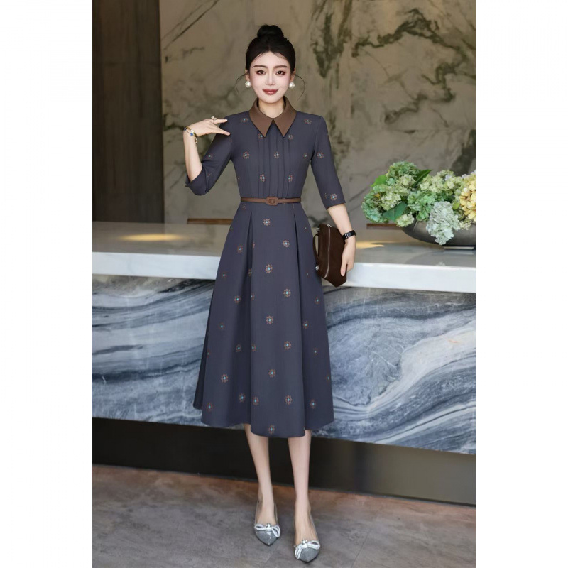 French-Style Elegant Dress with a Slim Fit, Three-Quarter Sleeves, French Color-Blocking Print, Small Lapel, and a Mid-Length Skirt Suitable for Formal Occasions