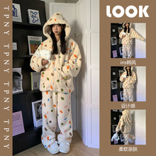 连帽少女彩色圆点可爱印花珊瑚绒睡衣女款秋冬季家居加厚加绒套装