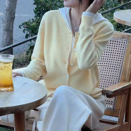 撞色假两件减龄显瘦连帽打底开衫女秋季新款韩系洋气宽松针织毛衣