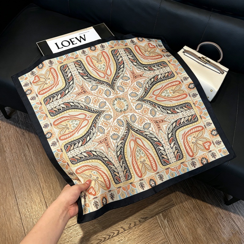 Colección 70*70 nuevo estilo bufanda de seda azul sensación de alta calidad imitación bufanda cuadrada de seda moda todo-fósforo bolsa atada bufanda de pelo