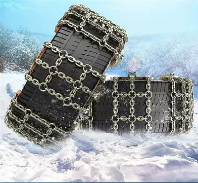 Anti-Slip Chain for Car Tires, Universal Anti-Skid Iron Chain for Sedans and Off-Road Vehicles, Reinforced Anti-Slip Emergency Rescue Tool (Tire snow chain) - 1-medium-size-field-chain-applicable-to-tire-models-165-195-tires