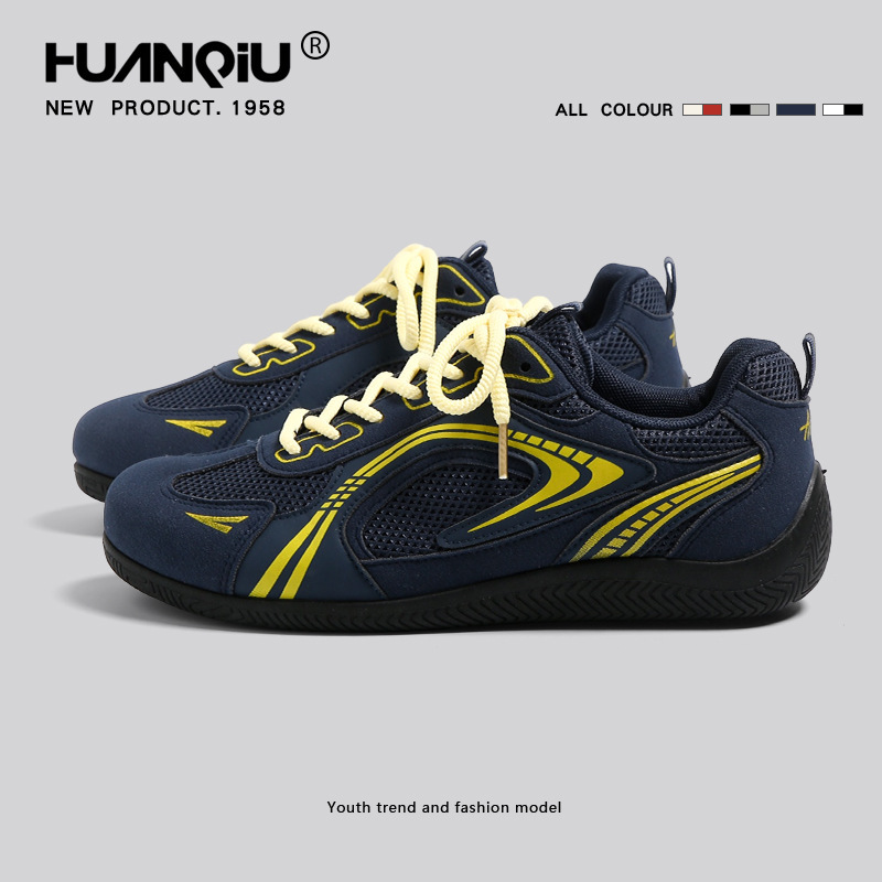 Universal black mesh German training shoes for men, 2026 new fashion thick-soled sports racing shoes, student casual sneakers