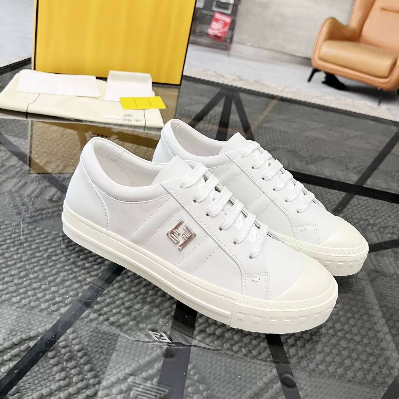 Европейские повседневные мужские туфли из натуральной кожи на толстой подошве, белые кроссовки на шнуровке, новые белые туфли, мужская обувь для вождения и путешествий.