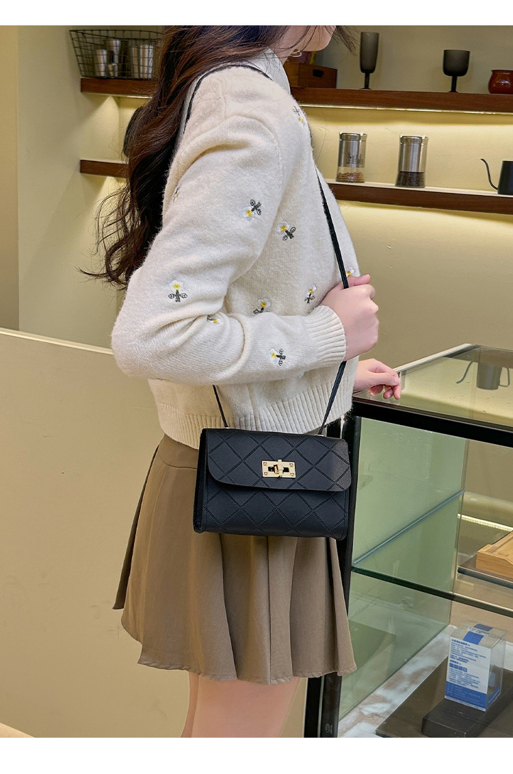 2024 neue diamantgeprägte kleine quadratische Tasche mit Schloß und Trageriemen tägliche einfache Geldbörse für Kleingeld modische kleine Tasche Dropshipping