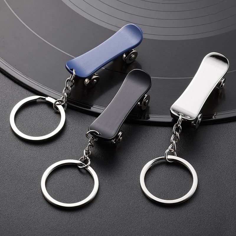 Creative Metal Skateboard Keychain Internet Celebrity Small Gift Scooter Keychain Keychain Laser Logo Creative Metal Skateboard Keychain Internet Celebrity Small Gift Scooter Keychain Keychain Laser Logo