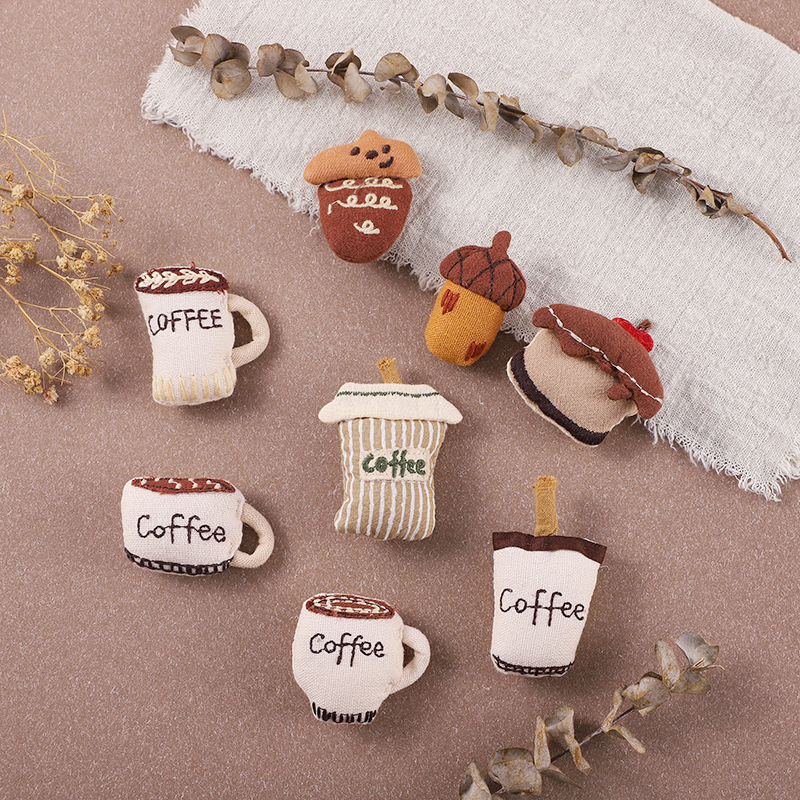 New Cotton-Filled Coffee Cup Brooch, Cute and Creative DIY Clothing Accessories, Cartoon Fabric Bag Charms New Cotton-Filled Coffee Cup Brooch, Cute and Creative DIY Clothing Accessories, Cartoon Fabric Bag Charms
