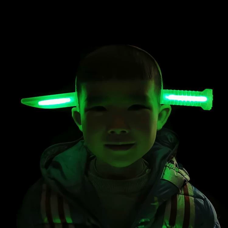 Прямая поставка с фабрики, трюк на Хэллоуин, игрушечный реквизит, светоизлучающий нож, повязка на голову, креативная светоизлучающая световая палочка, фестиваль призраков