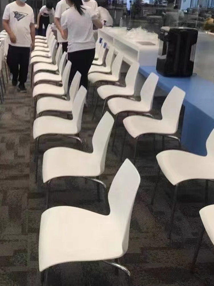 展會桌椅接待洽談一桌四椅組合辦公室小圓桌白色塑料靠背葫蘆椅榕