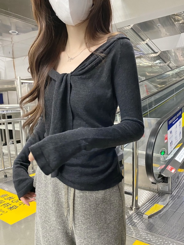辣妹纯欲套装V领长袖今年流行爆款针织衫2025早秋新款别致上衣女|undefined