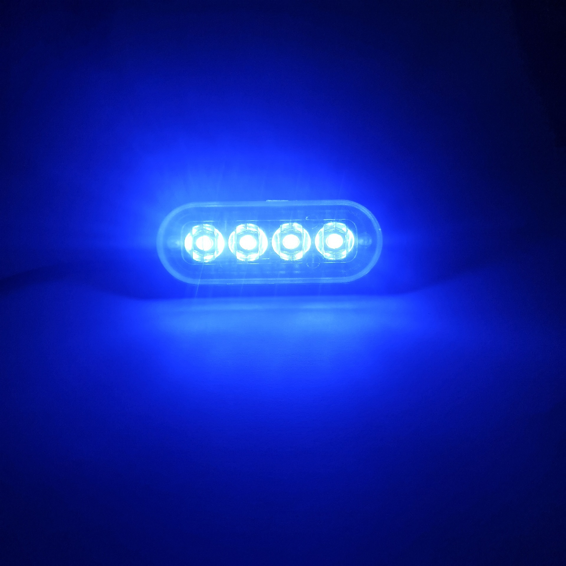 Always-On Car Led4 Headlight Ultra-Thin Warning Light Side-Mounted 12-24V Daytime Running Light High-Brightness Turn Signal Light