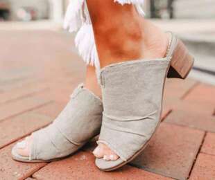 ���Q2020���ļ���Ʒ�r�и߸�40-43��a�~����ϛ�ЬŮSandals
