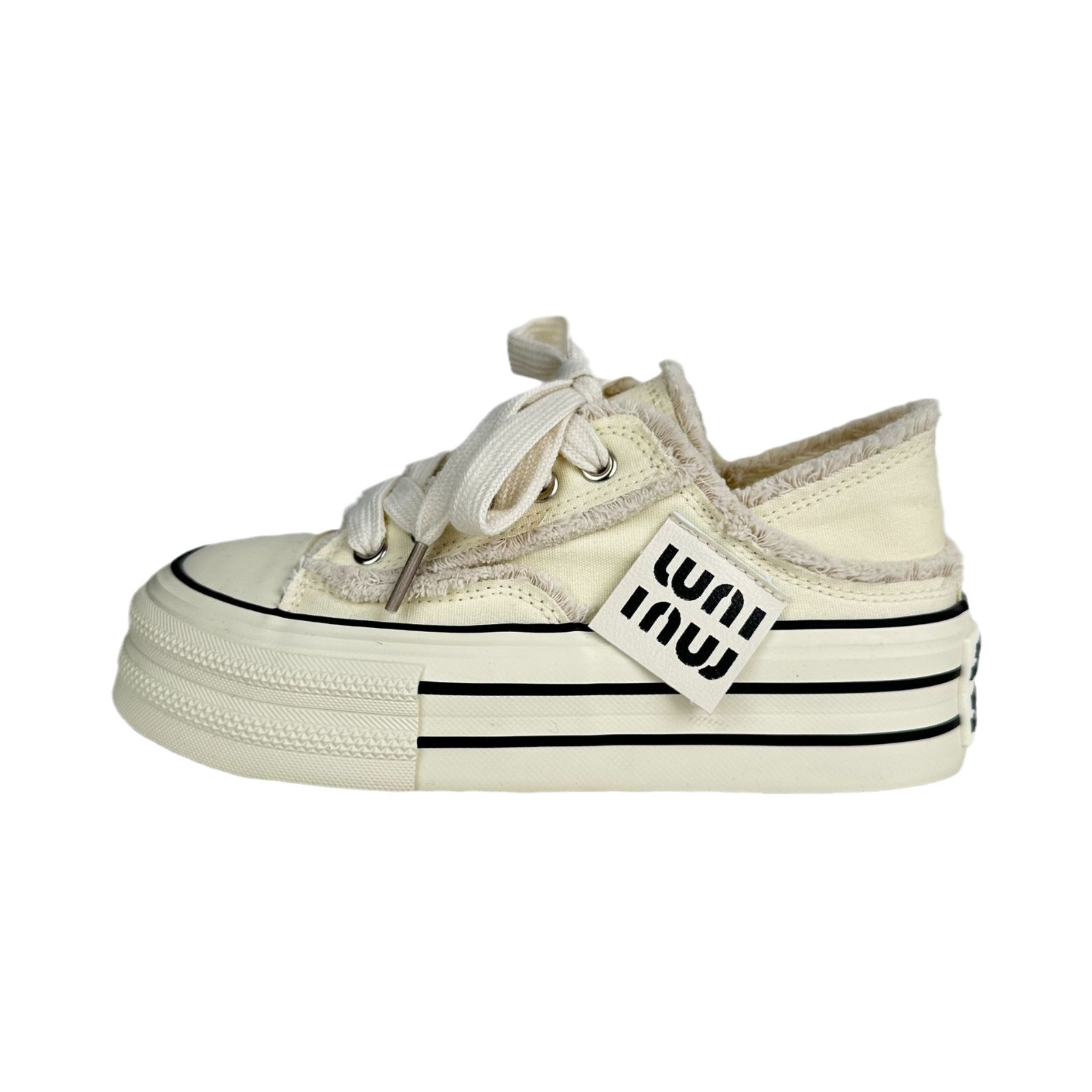 Longwave de fondo grueso de verano bajo nuevo zapato de lona para mujeres 2024 estudiantes transpirables aumentan el pie medio soporte zapatos blancos para mujeres