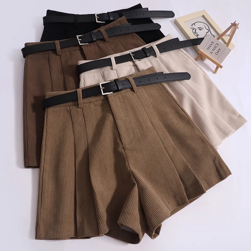 Corduroy Pleated Casual Wide-Leg Shorts for Women in Autumn and Winter New High-Waisted Small A-Line Outer Boot Pants to Look Slim Corduroy Pleated Casual Wide-Leg Shorts for Women in Autumn and Winter New High-Waisted Small A-Line Outer Boot Pants to Look Slim