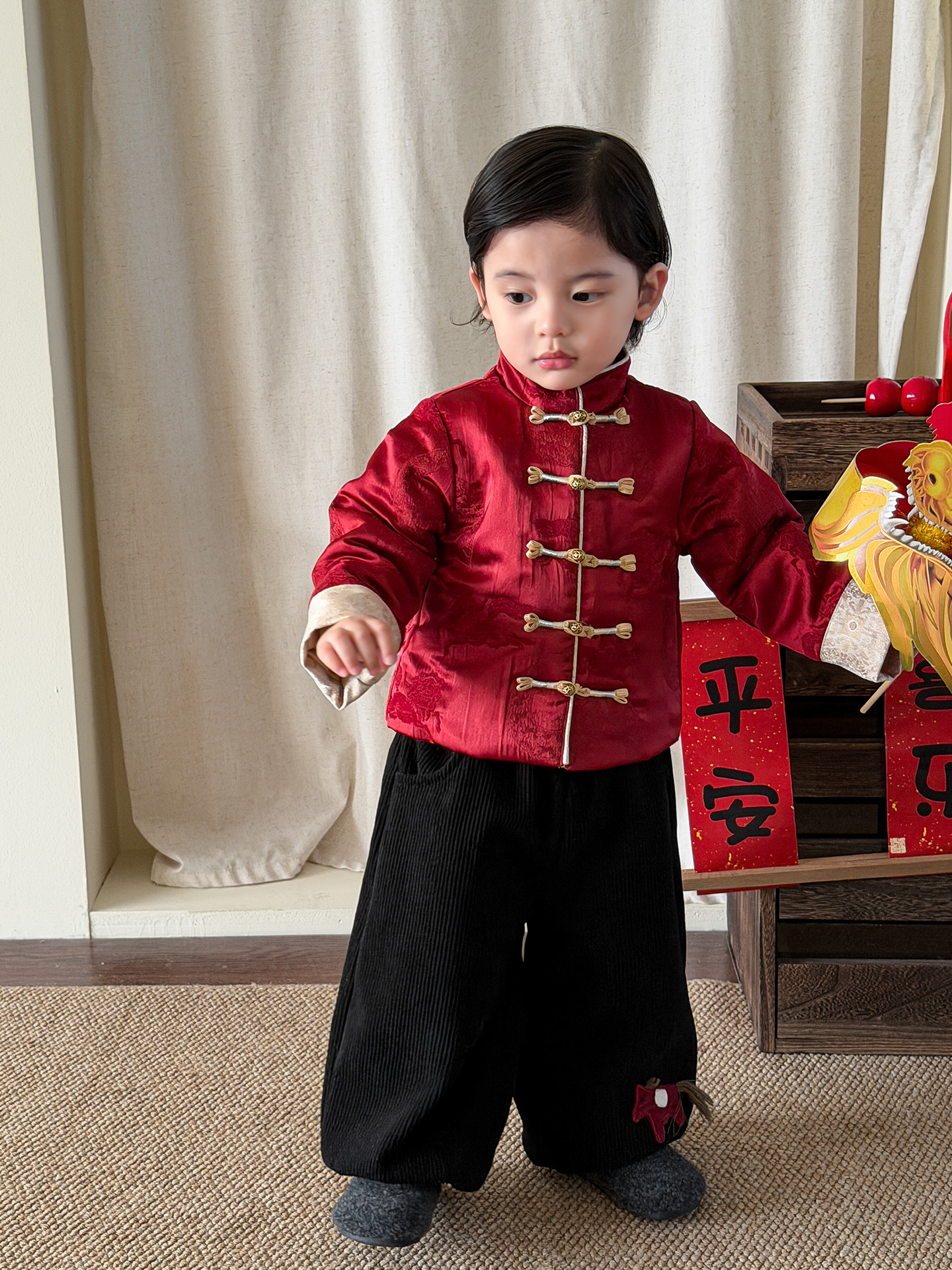Ropa de niños de azúcar de pera ropa de algodón de niño ropa de invierno engrosada nueva chaqueta de estilo chino para niños ropa de algodón de bebé ropa de regalo de Año Nuevo