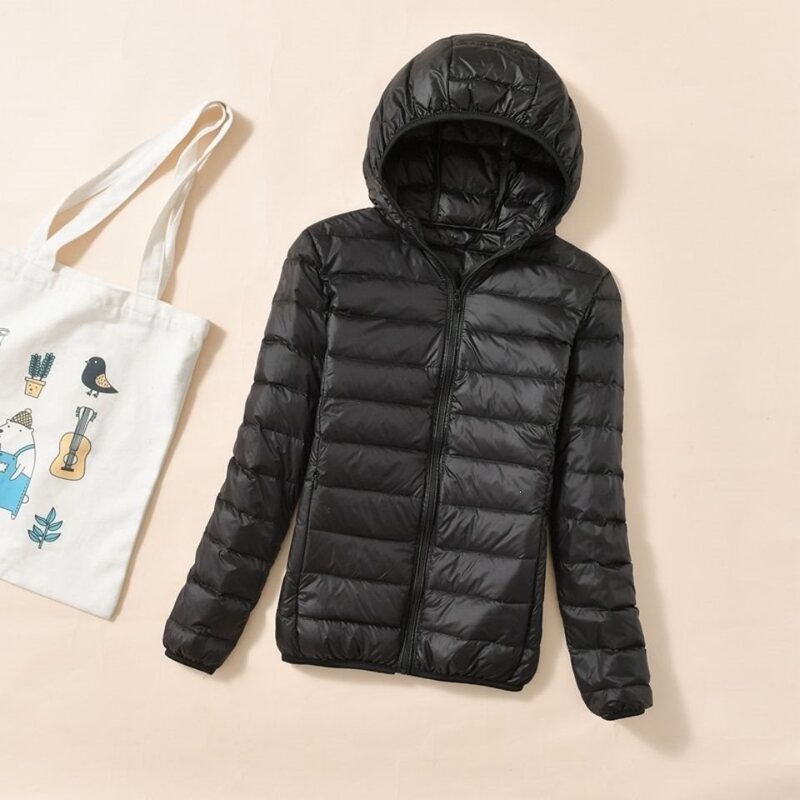 New plus-size lightweight down jacket for women, featuring a hood, stand-up collar, short length, Korean style, cute design, slim fit, and lightweight construction New plus-size lightweight down jacket for women, featuring a hood, stand-up collar, short length, Korean style, cute design, slim fit, and lightweight construction
