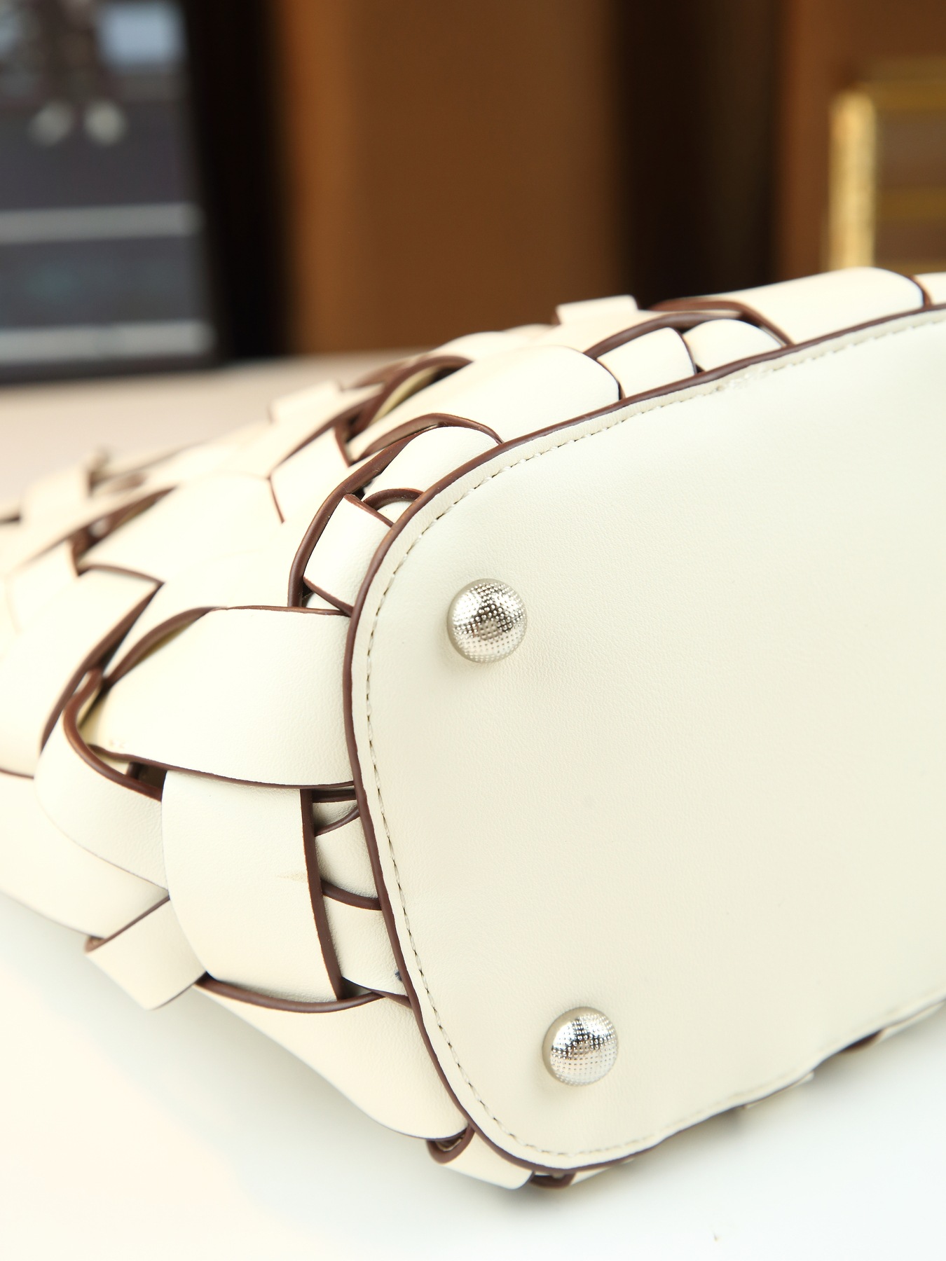 Women's Woven Cylindrical Crossbody Bag Versatile Underarm Handbag_voghion.com